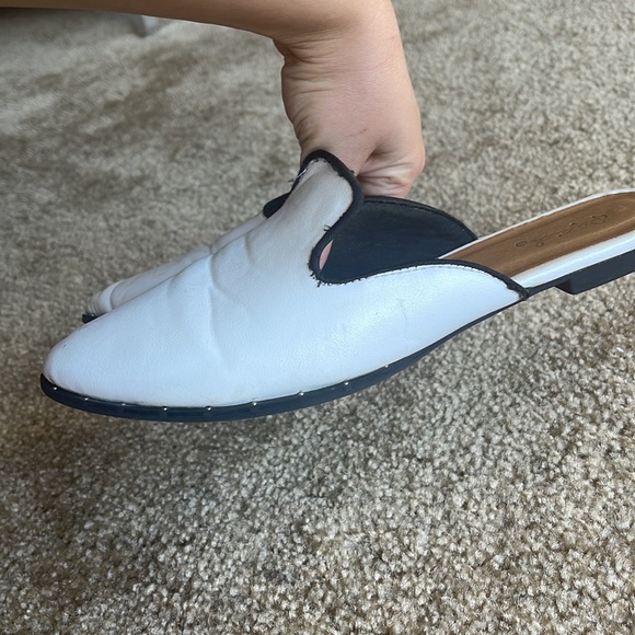White and black studded flat mules - Picture 3 of 4